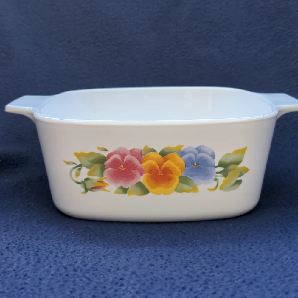 Vintage Corningware Summer Blush 1.5 Liter Casserole Dish